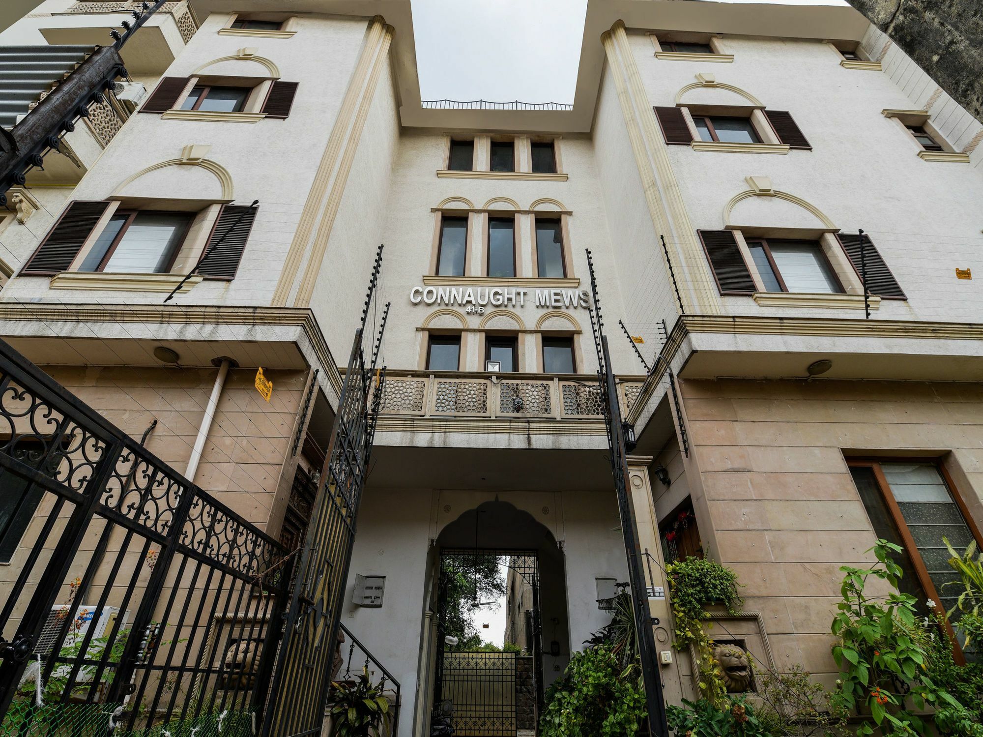 Itsy Hotels Connaught Mews Neu-Delhi Exterior foto